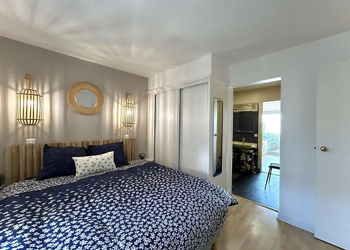 3 Pieces Avec Terrasse, Proche Commerces Et - Fr-1-245-170 Apartment *