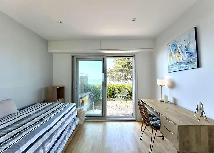 Apartment 3 Pieces Avec Terrasse, Proche Commerces Et - Fr-1-245-170 *