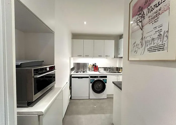 3 Pieces Avec Terrasse, Proche Commerces Et - Fr-1-245-170 Apartment *