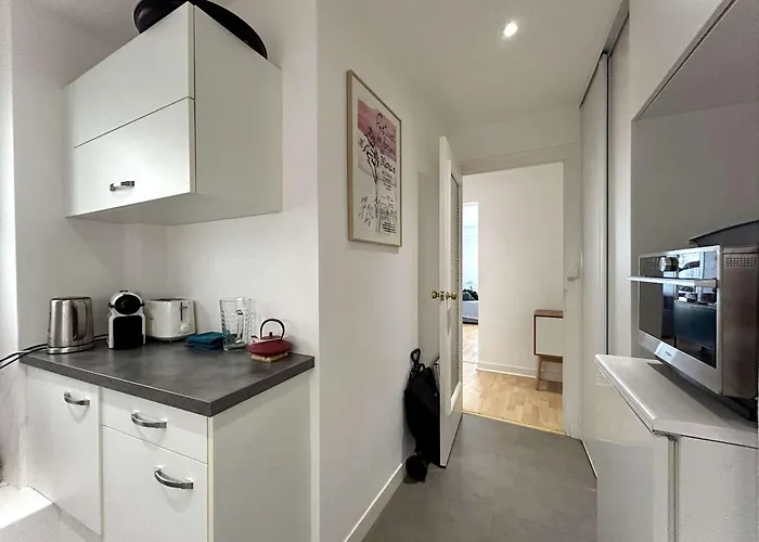 3 Pieces Avec Terrasse, Proche Commerces Et - Fr-1-245-170 * La Baule-Escoublac